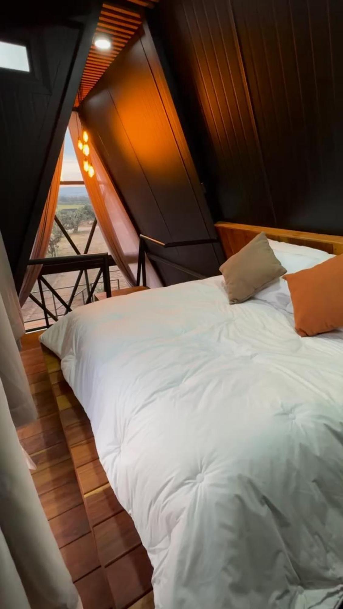 Hotel Coyote Alcocer المظهر الخارجي الصورة
