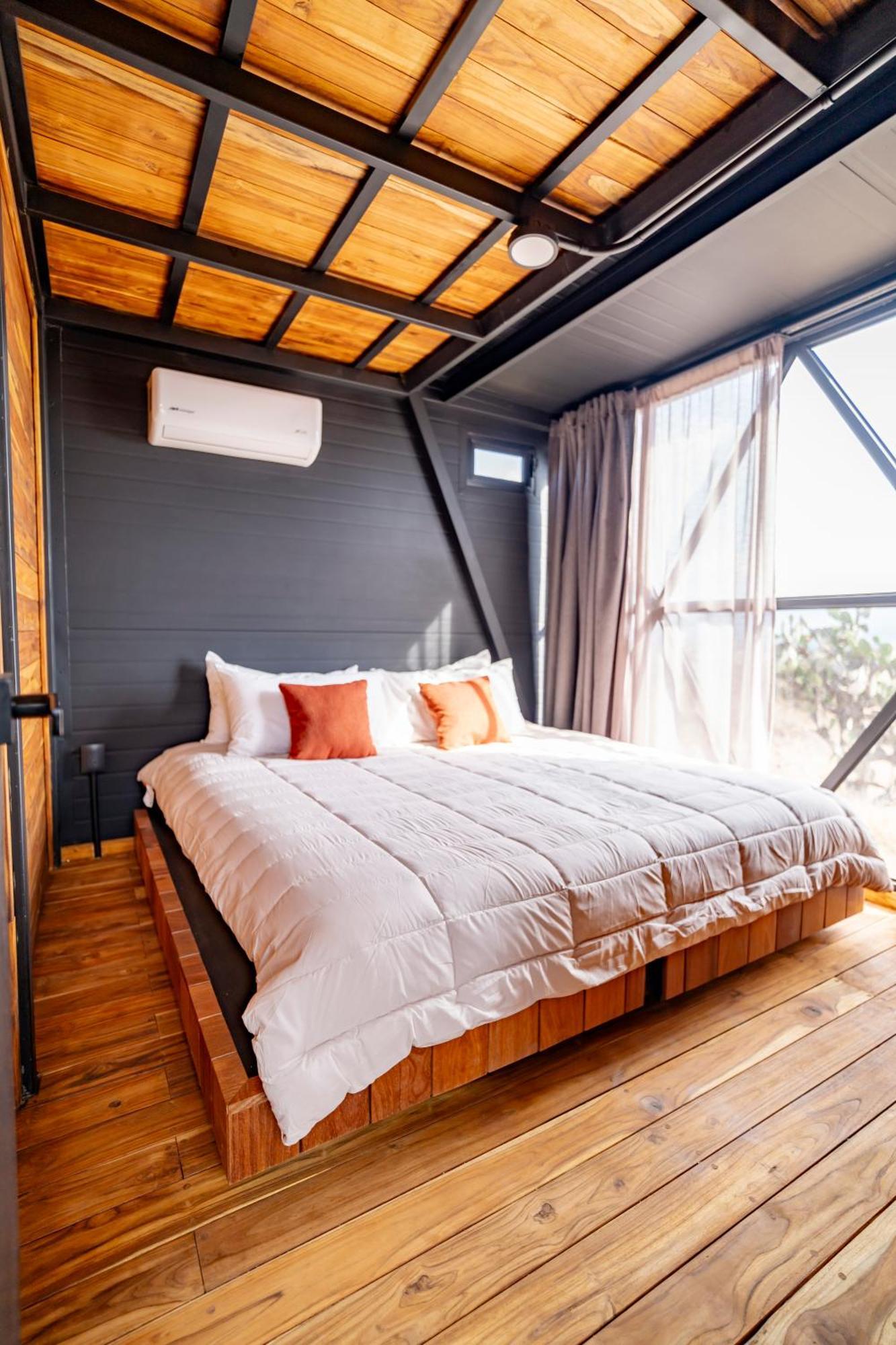 Hotel Coyote Alcocer المظهر الخارجي الصورة
